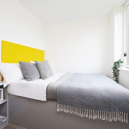For Students Only Ensuite Bedrooms With Shared Kitchen At Cathedral Point In Winchester Eksteriør bilde